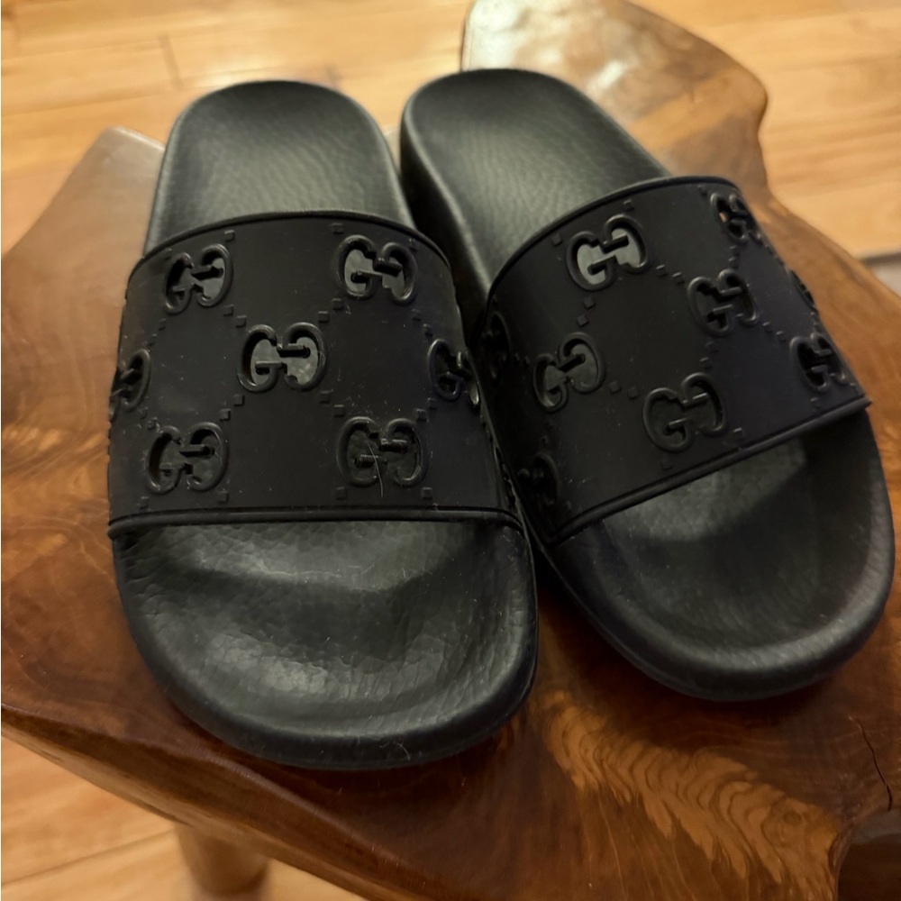 Gucci Black Slide Sandals with Logo